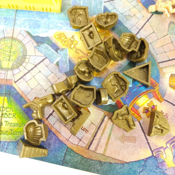 Escape The Mad Mummy 2004 Milton Bradley Board Game 100% Complete - Picture 8 of 10